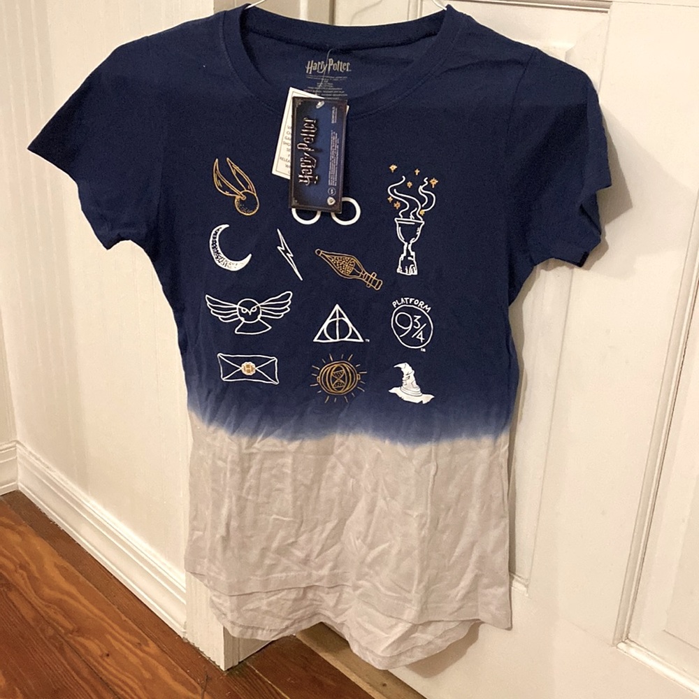 Harry Potter size Medium (Junior?) short sleeve shirt